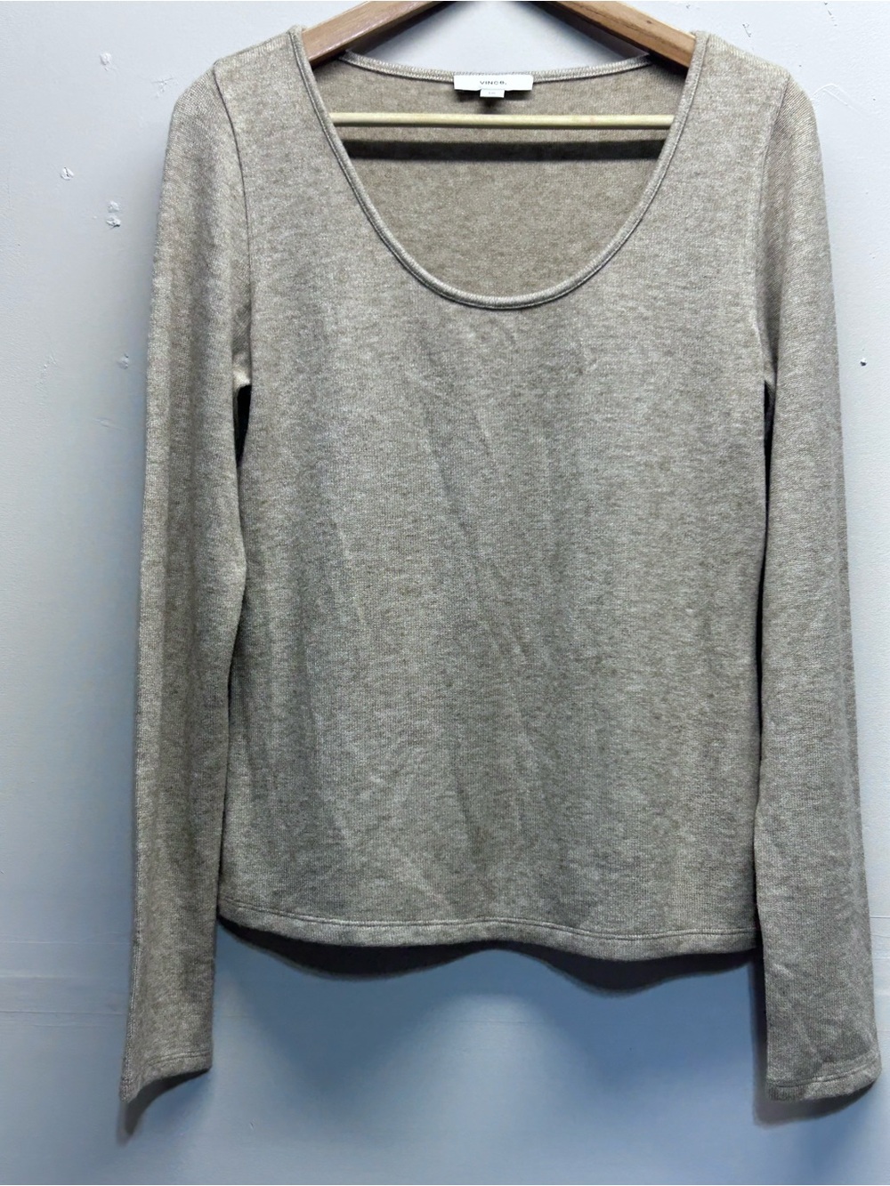 Vince heather beige/tan long-sleeve scoop neck top L